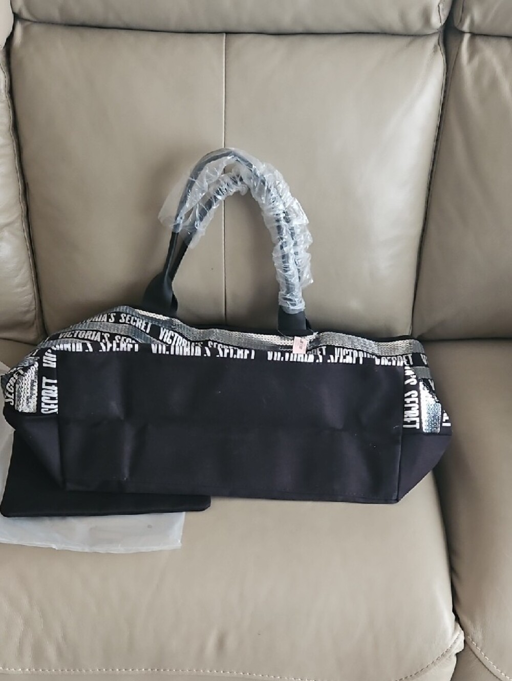 NWT Victoria's Secret Black and Silver Sequin Logo Tote And Change Purse - Picture 9 of 9